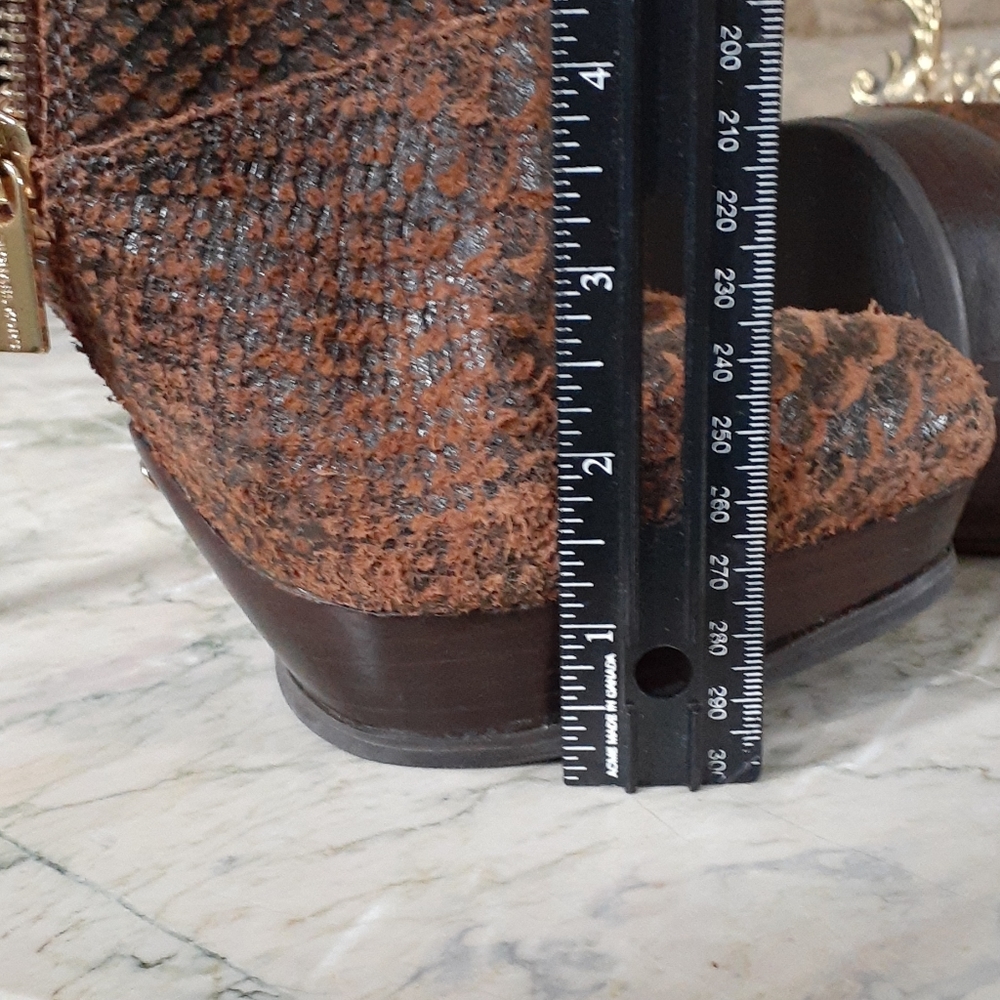 Michael Kors boots - Picture 12 of 15